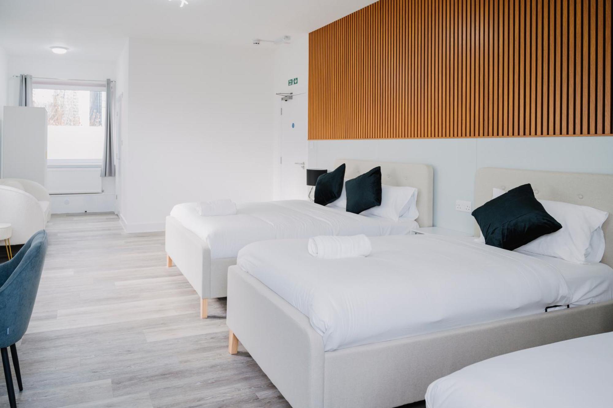 Wns Skylines Village London Luaran gambar